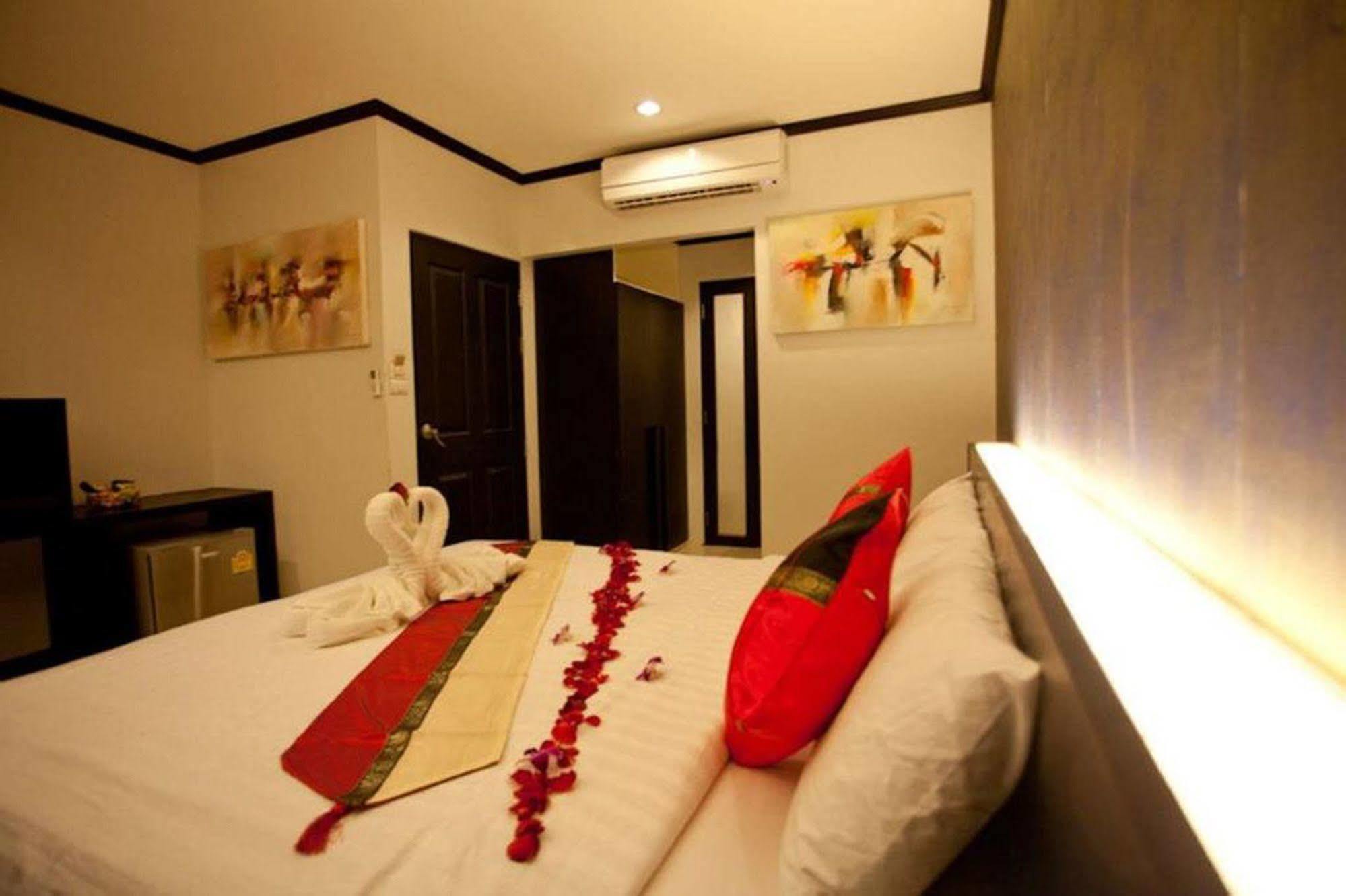 Kata Green Beach Hotel Dış mekan fotoğraf
